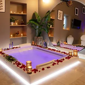 aix-chambre-romantique-vrai-jaccuzzi-2-personnes.aixenprovencehotels.org/